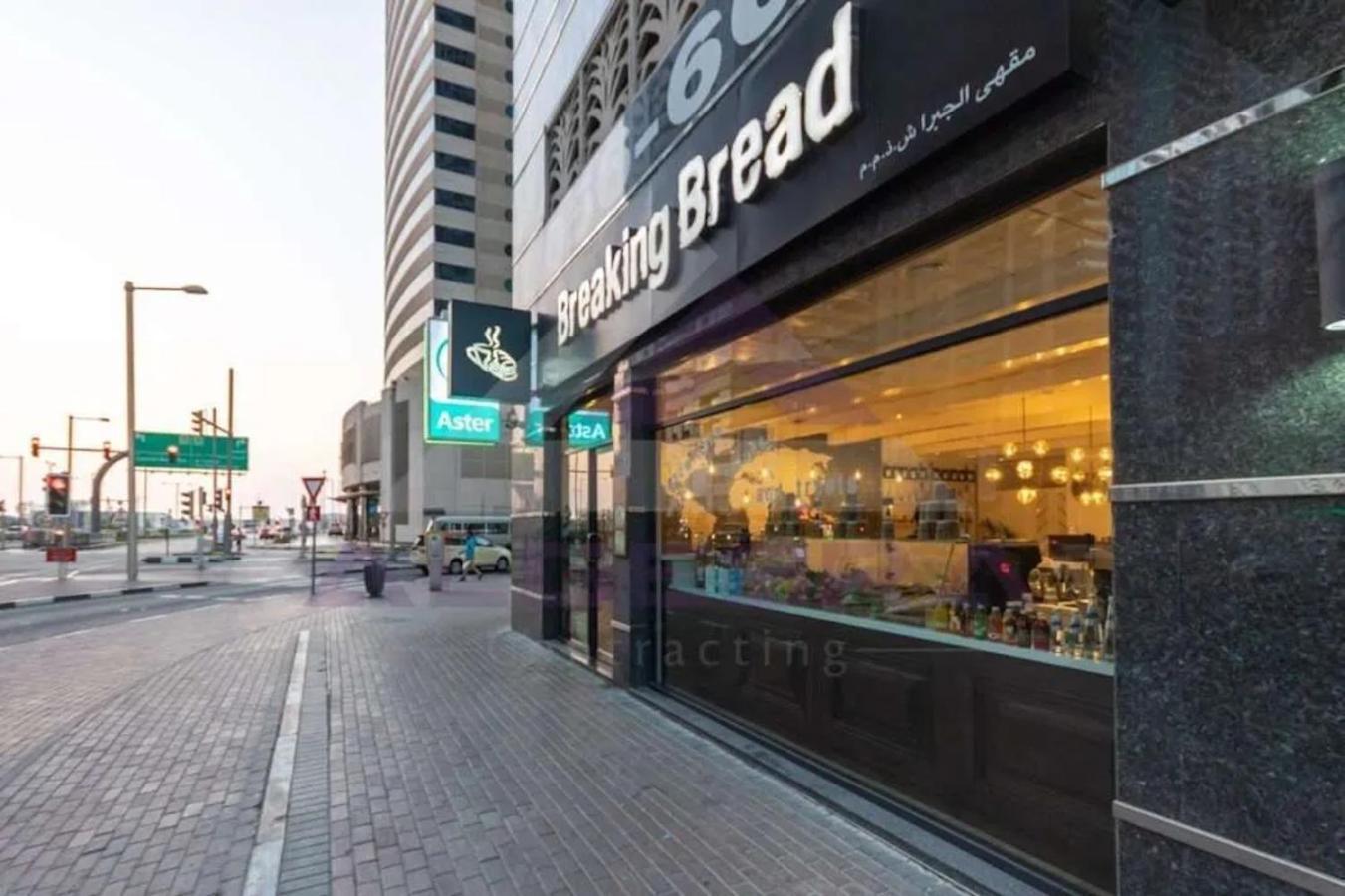 Urban Panda Hostel Marina 두바이 외부 사진