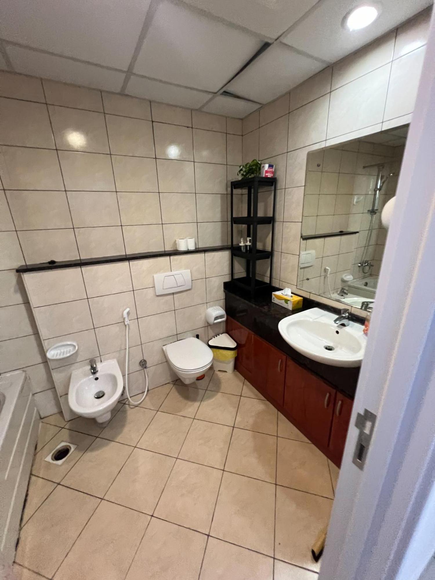 Urban Panda Hostel Marina 두바이 외부 사진